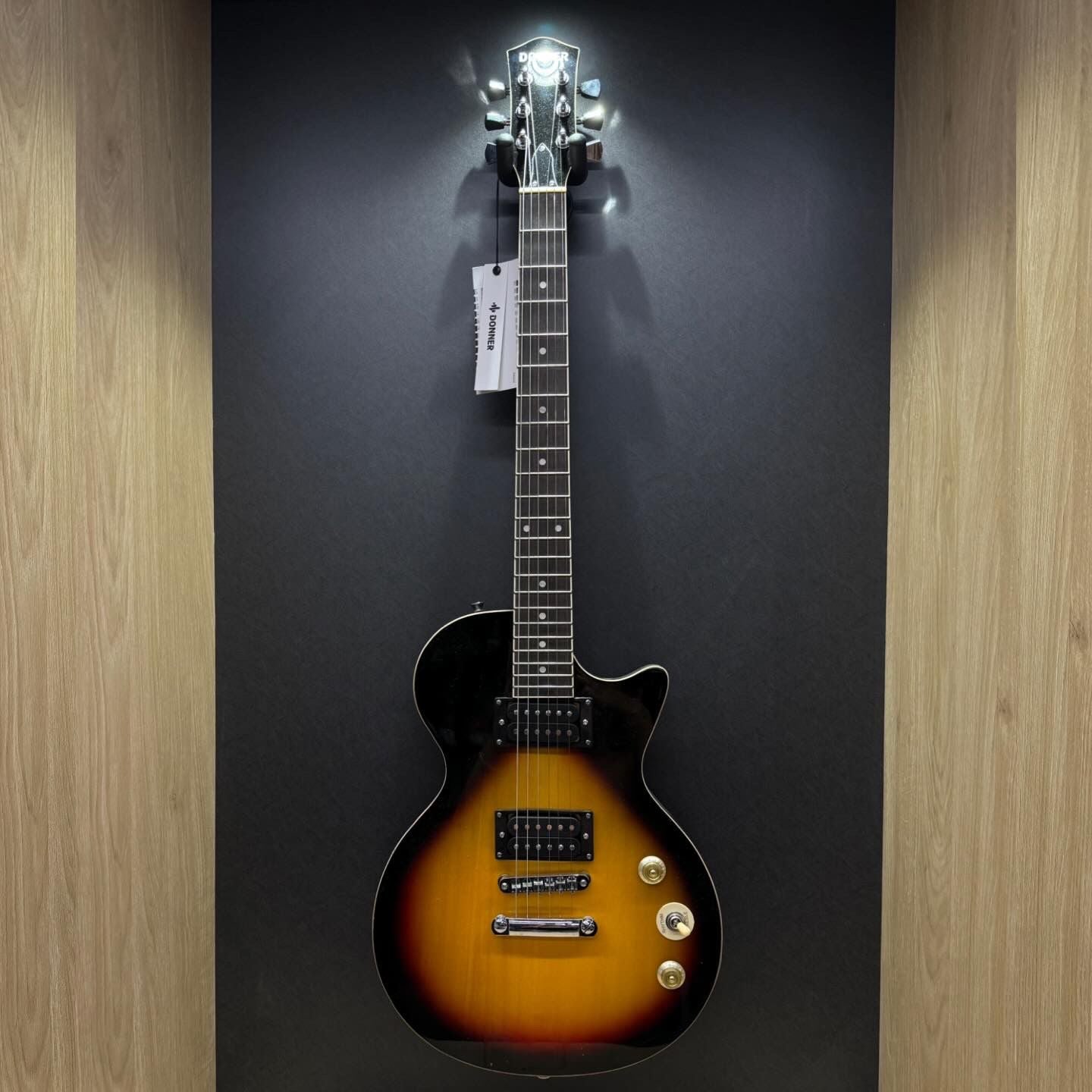 ELECTRIC GUITAR LP DONNER
